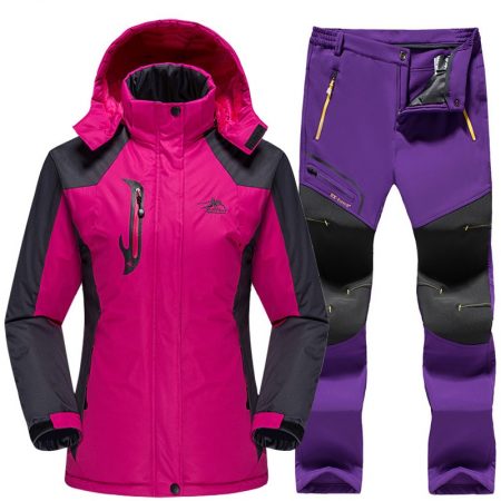 Winter Skiing Set